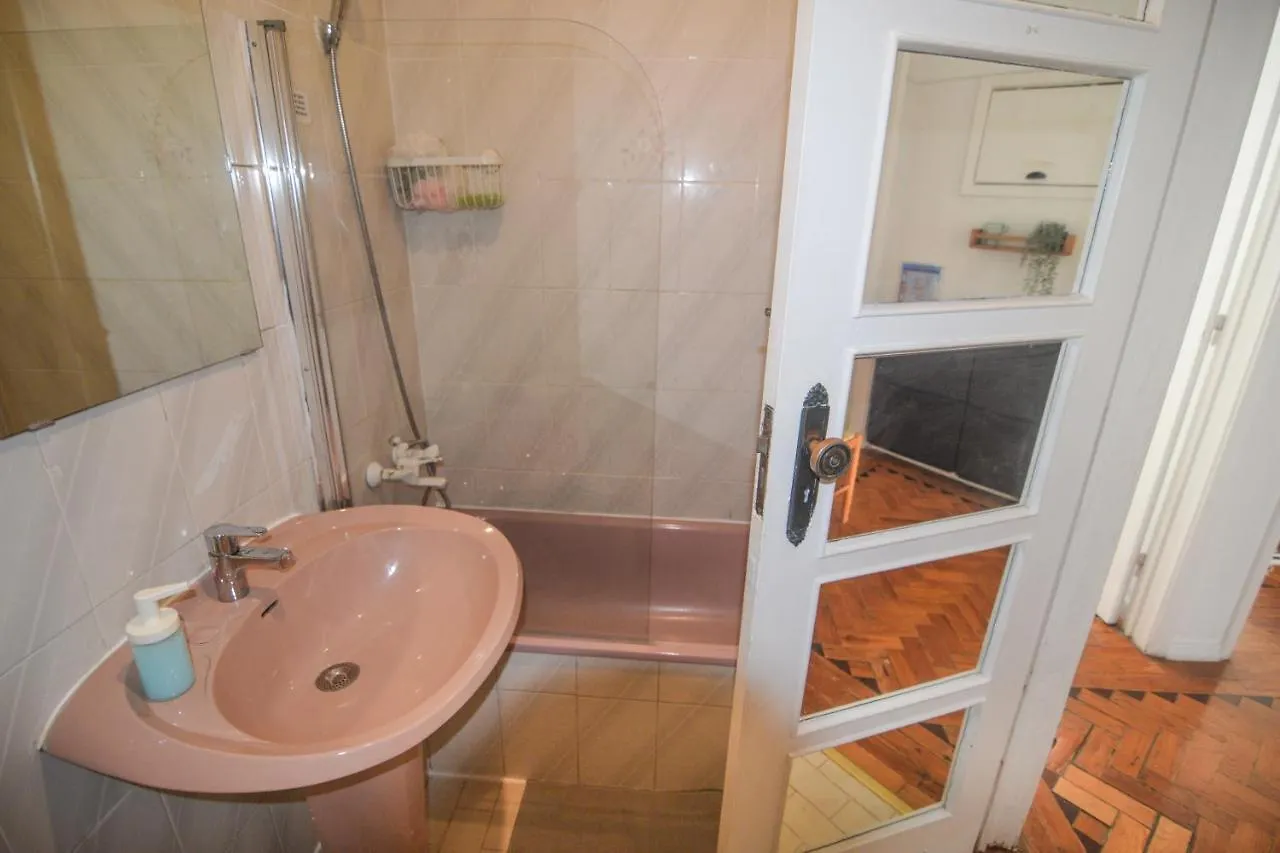 Guest house Maria Shared Apartment In Central Lisbon