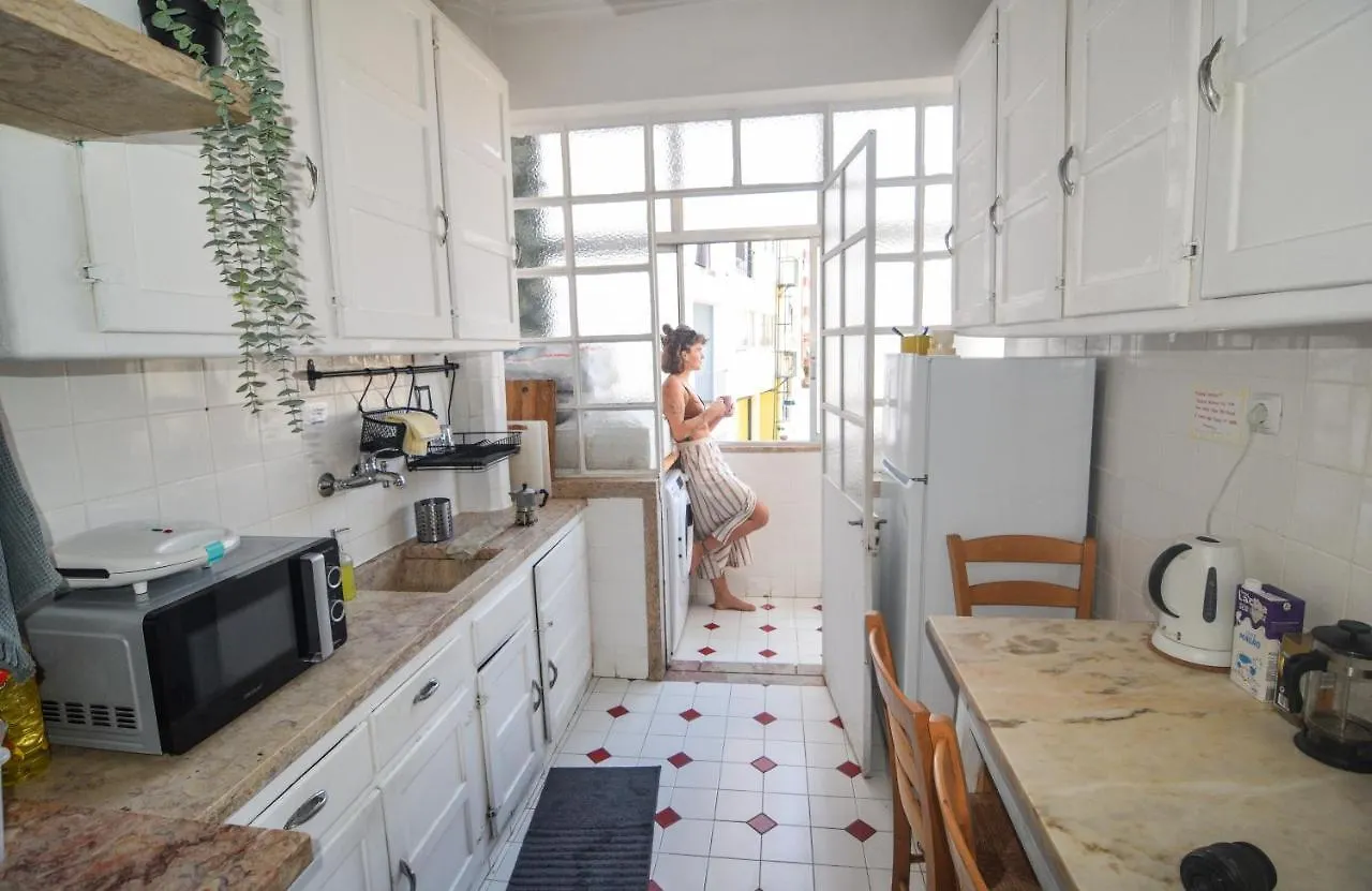 Гостевой дом Maria Shared Apartment In Central Лиссабон